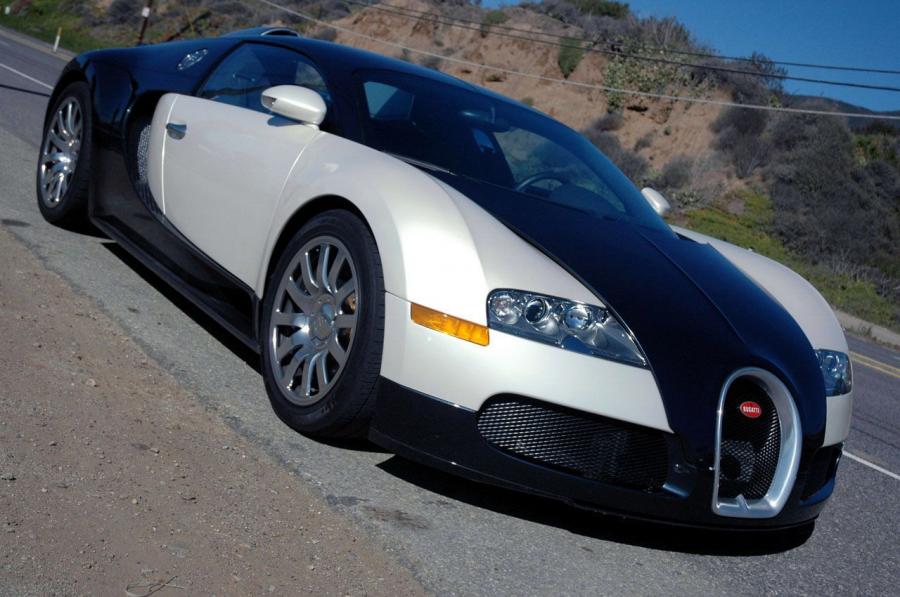 Bugatti Veyron 16.4 2007 года  (фото 1 из 28)